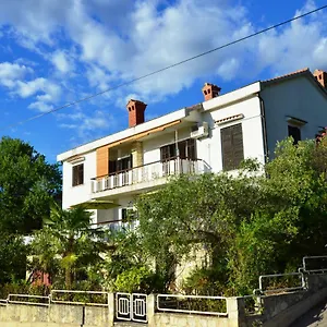 Martina Apartment Njivice