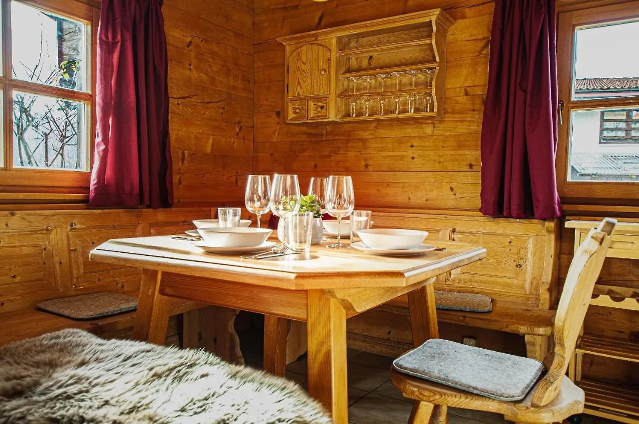 Ruhige Chalets Mit Seeblick In Zentraler Lage location